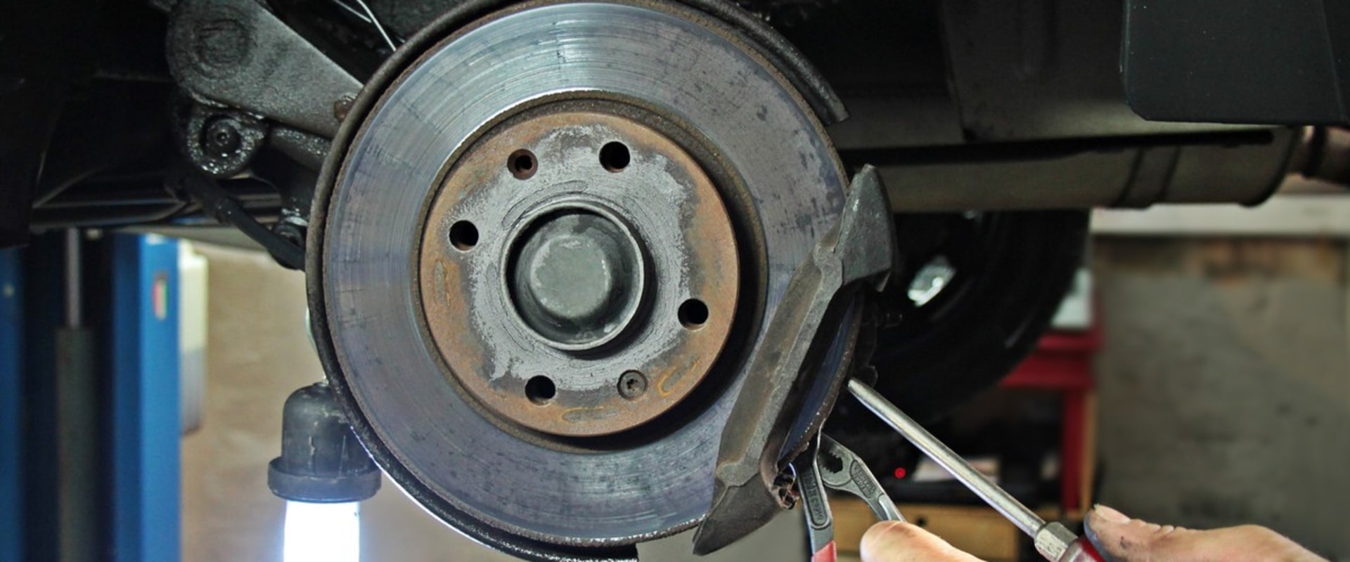 Replacing 4x4 Brake Pads: A Comprehensive Repair Guide